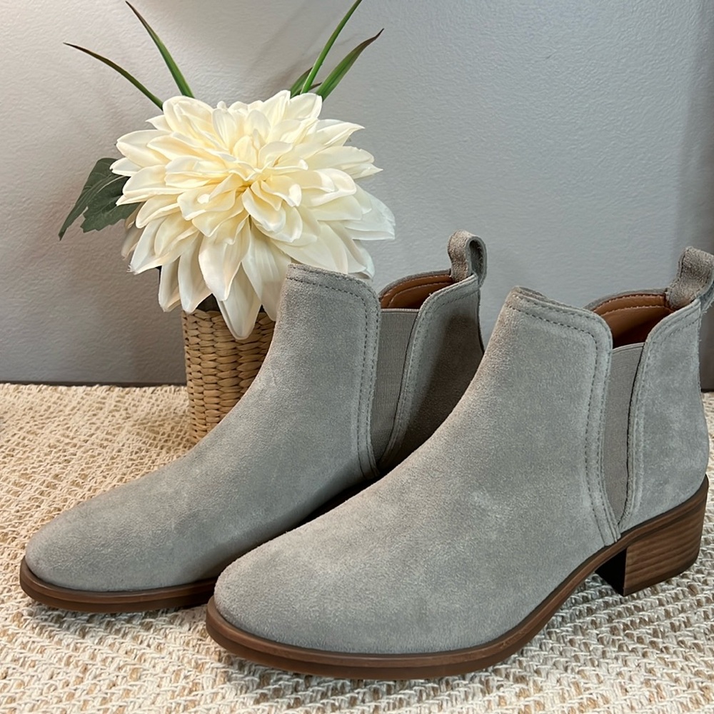 NWOB Lucky Brand Gray Suede Leather Booties